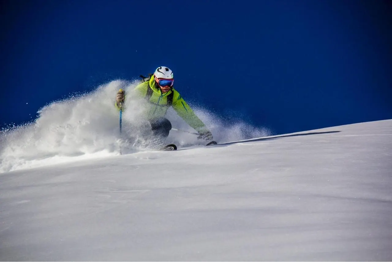 Apt Le Croix - 3 Bedroom With Hot Tub - Snow And Trek Morzine France