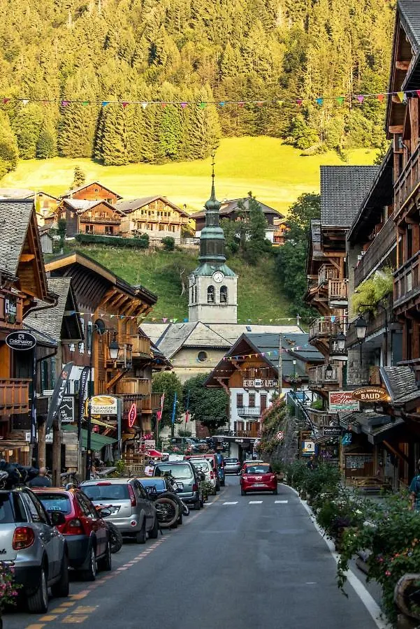 Apt Le Croix - 3 Bedroom With Hot Tub - Snow And Trek Morzine 0*,